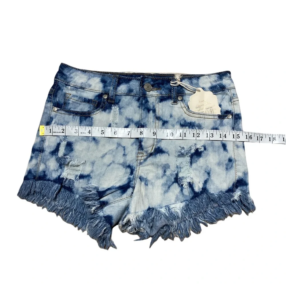 Altar’d State High Rise Jean Shorts Women’s 26 Bleached Raw Hem Casual Denim New